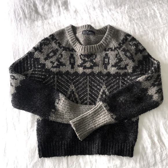 Aritzia cropped wool sweater - Picture 1 of 4